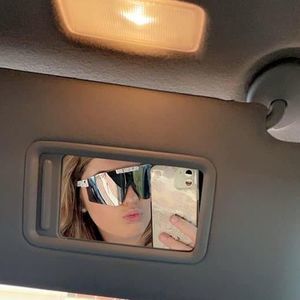 Meet your Posher, Caitlin